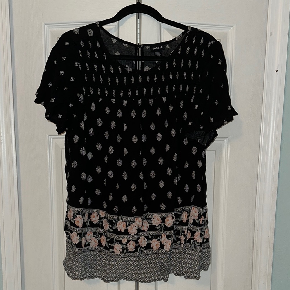 Torrid Black Floral Border Blouse - Short Sleeve Women's Top